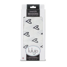 Load image into Gallery viewer, Lulujo - Swaddle Blanket Bamboo Cotton - Hearts
