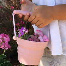 Load image into Gallery viewer, Scrunch Seedling Pot and Trowel - Sage
